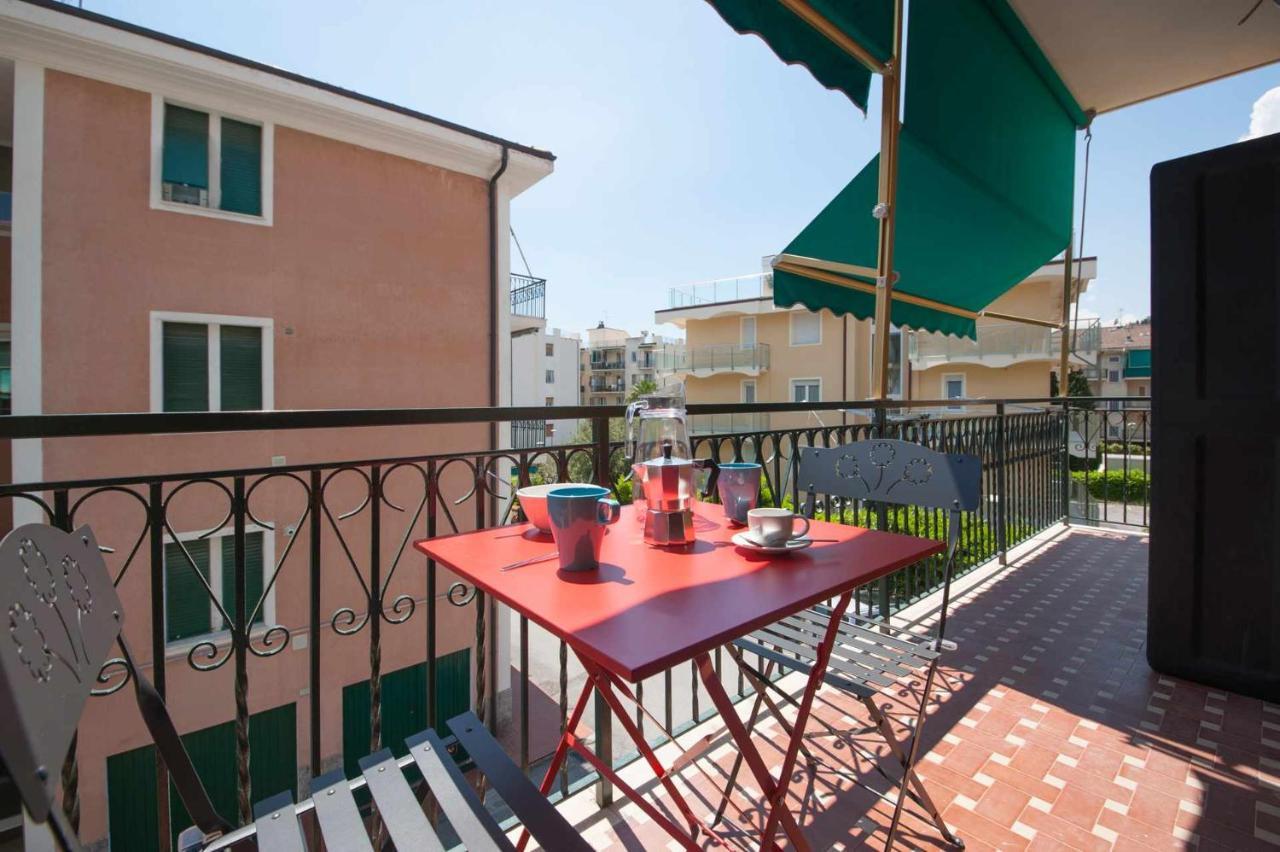 Cipriani 5 Rivieraholiday Pietra Ligure Bagian luar foto
