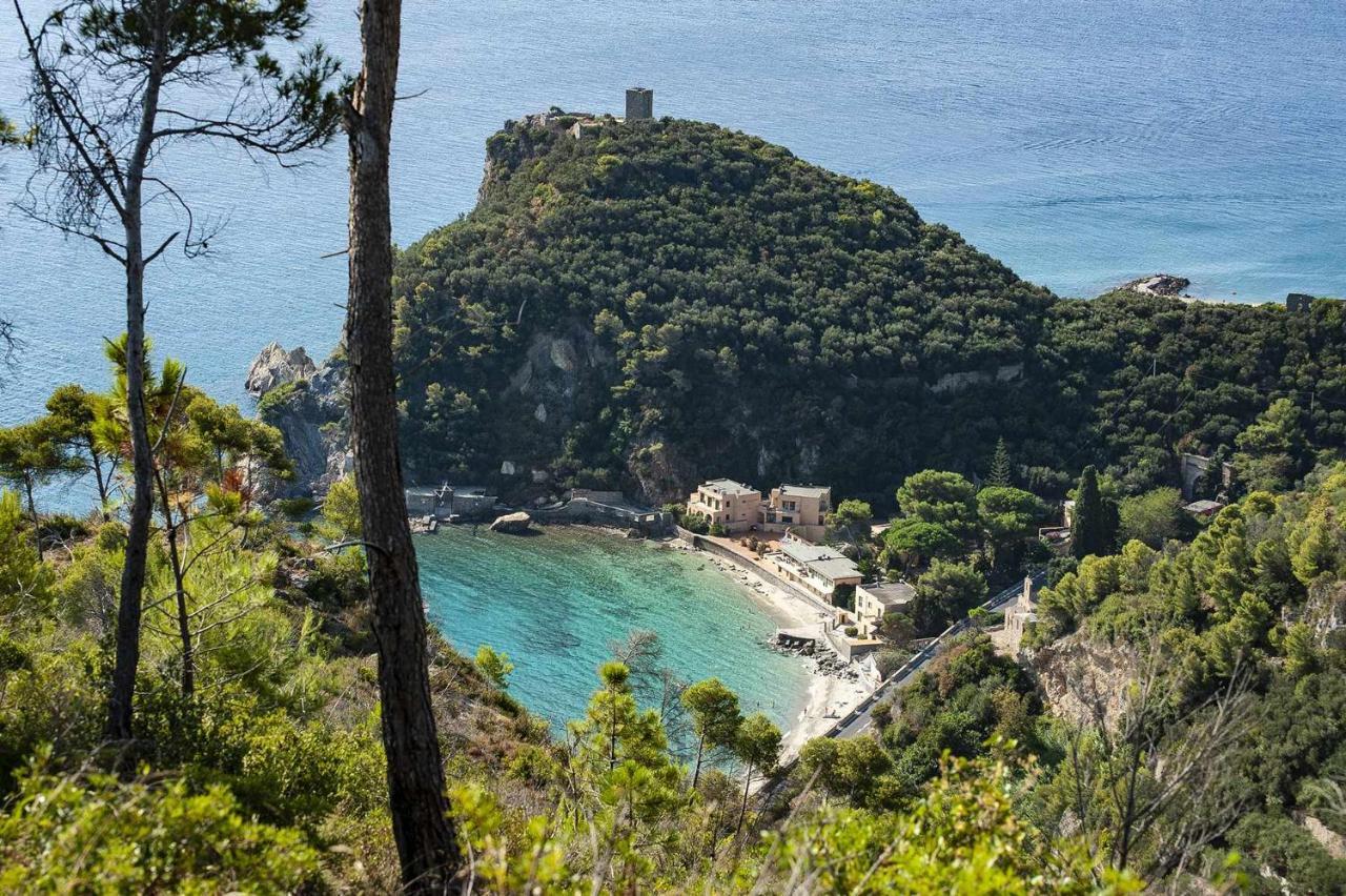 Cipriani 5 Rivieraholiday Pietra Ligure Bagian luar foto