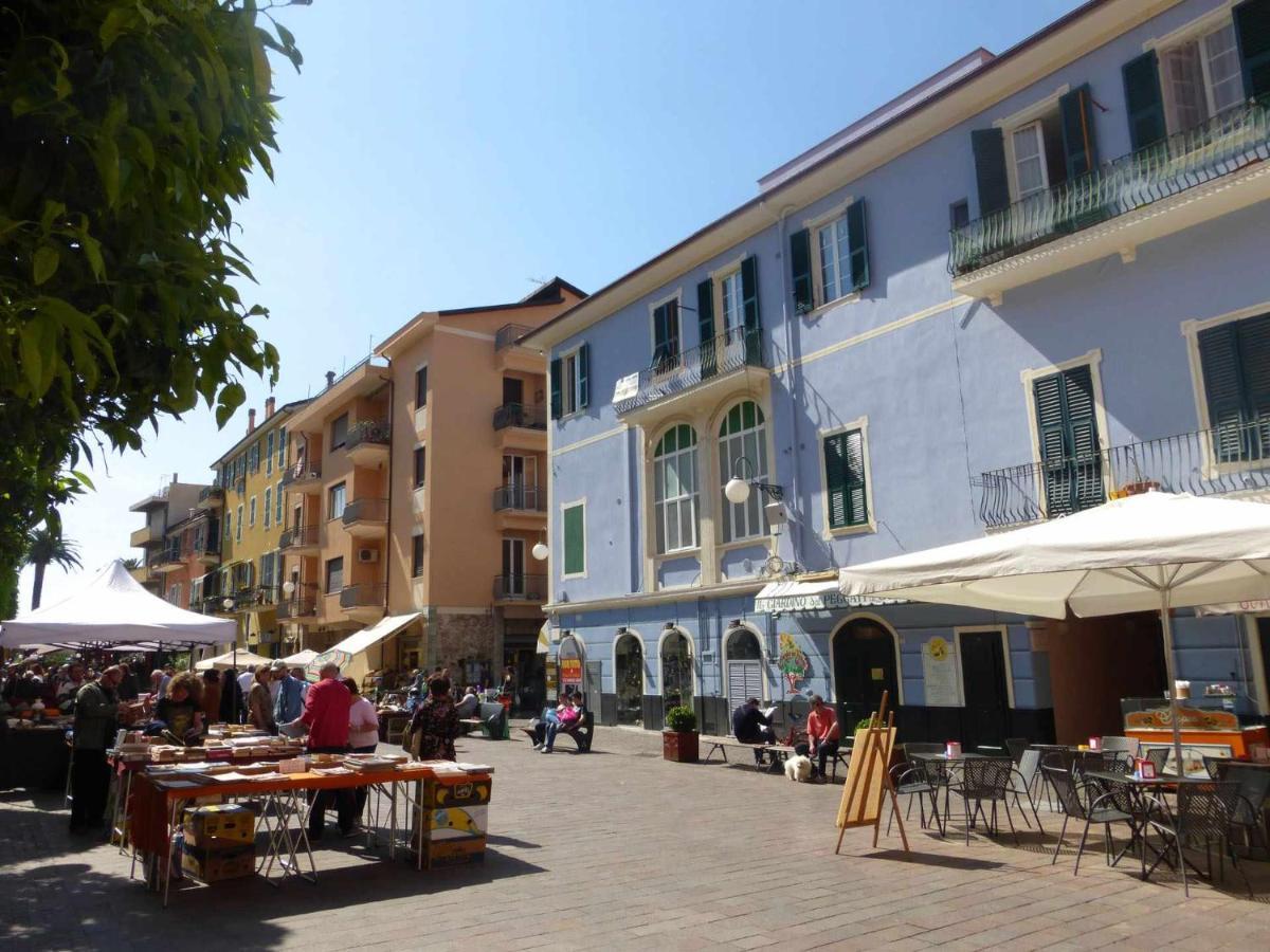 Cipriani 5 Rivieraholiday Pietra Ligure Bagian luar foto